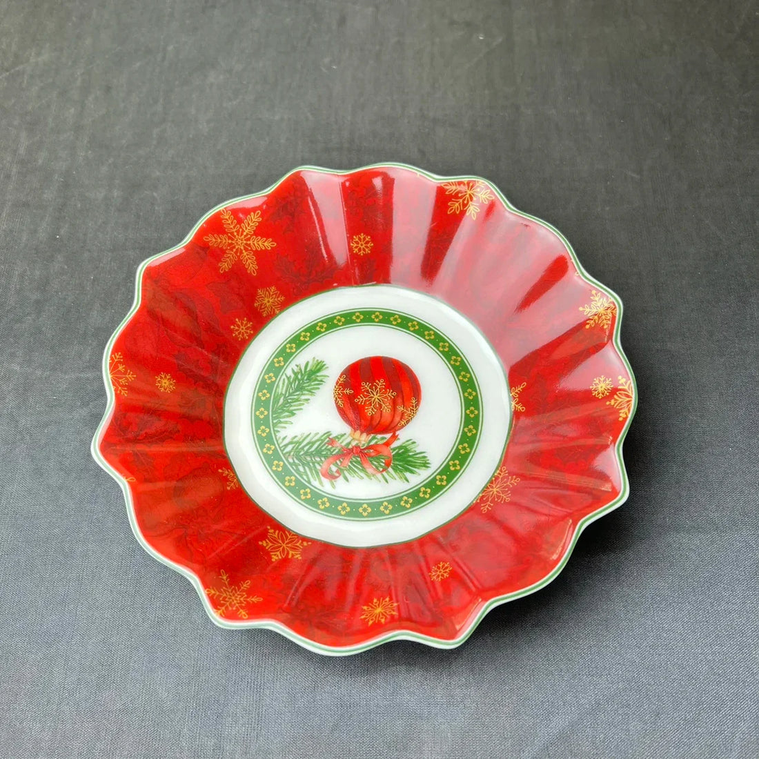 DecorBites™ Christmas Tableware & Dinnerware Set