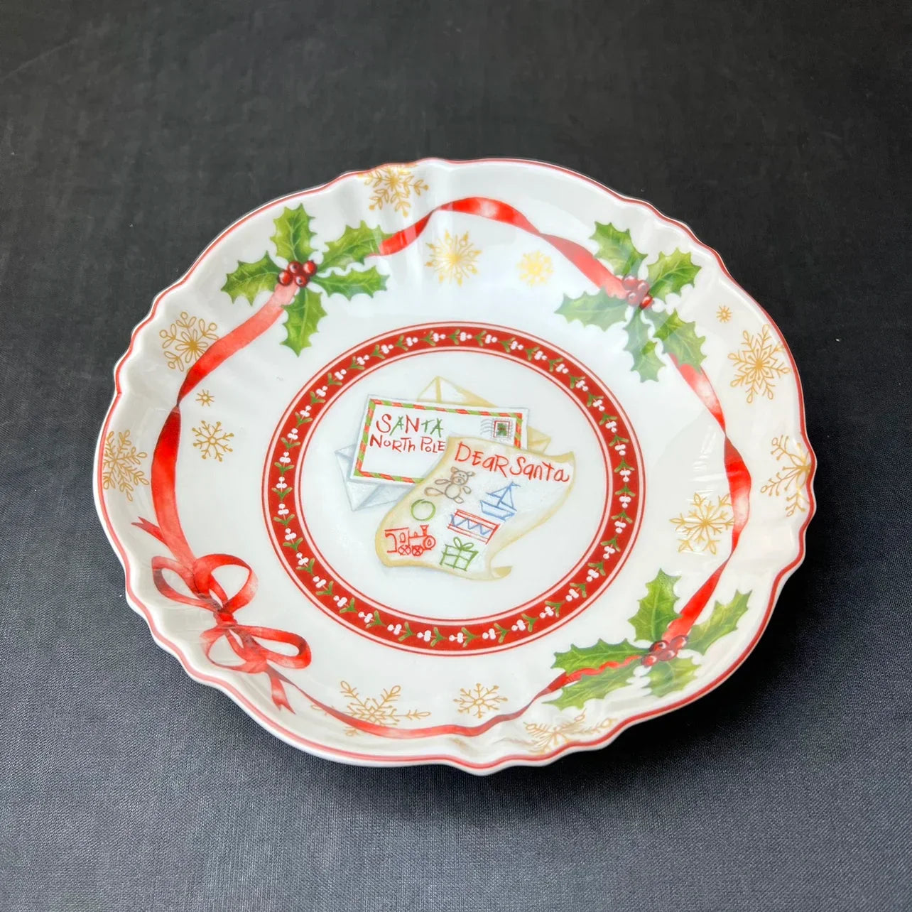 DecorBites™ Christmas Tableware & Dinnerware Set