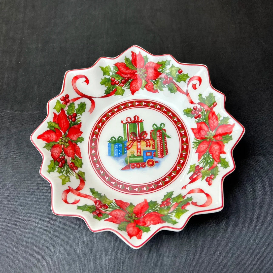 DecorBites™ Christmas Tableware & Dinnerware Set