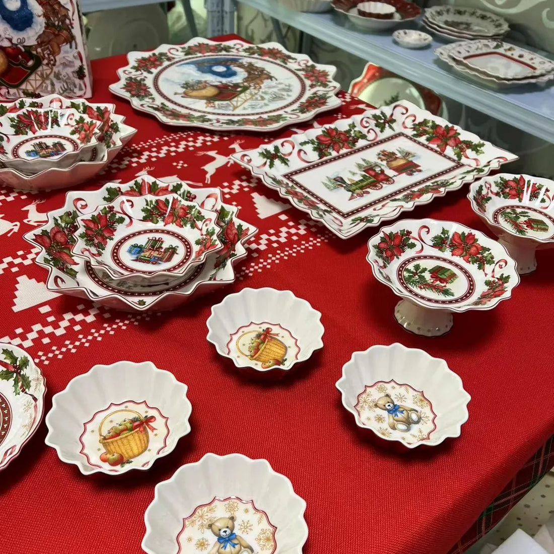 DecorBites™ Christmas Tableware & Dinnerware Set
