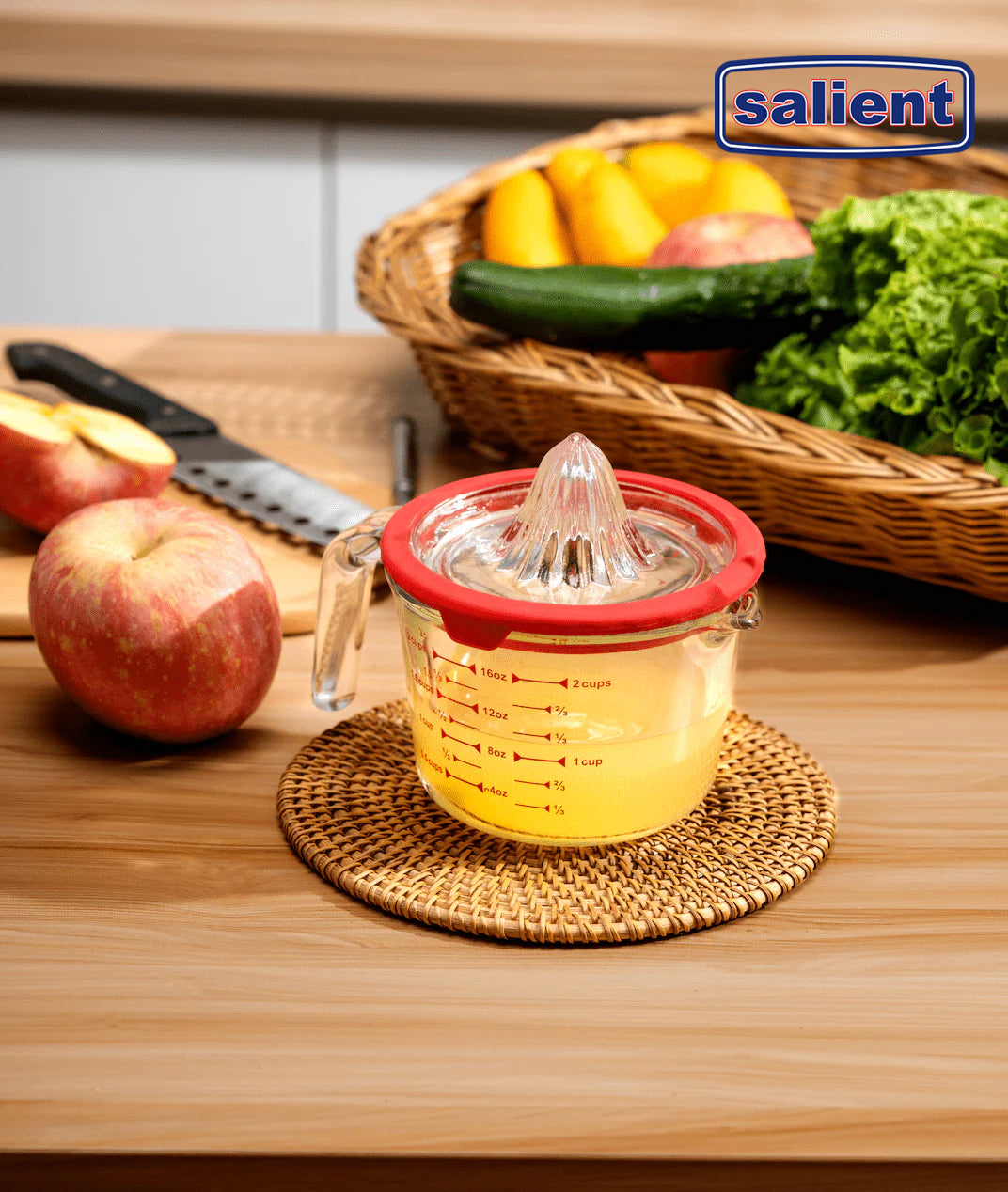 Measuring Cup with Juicer