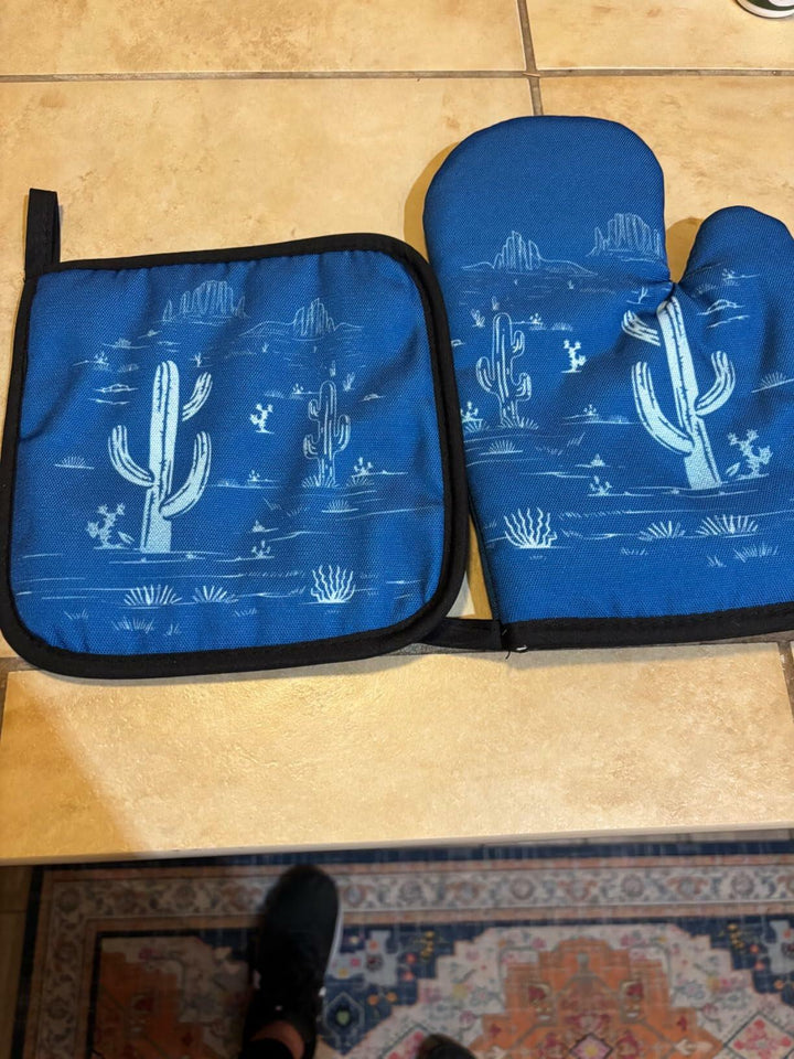 Qeheb Blue Western Cactus Oven Mitts and Pot Holders Set Kitchen Decor